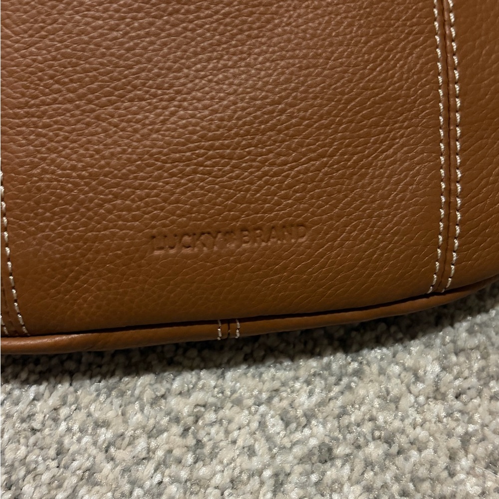 Lucky Brand Feyy Mini Sling Leather Crossbody Bag - Picture 4 of 6